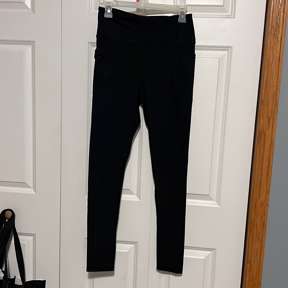 VS Black Pocket Leggings Size 12